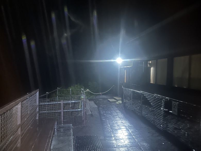 擱一擺雨中完登日本之顛-富士山