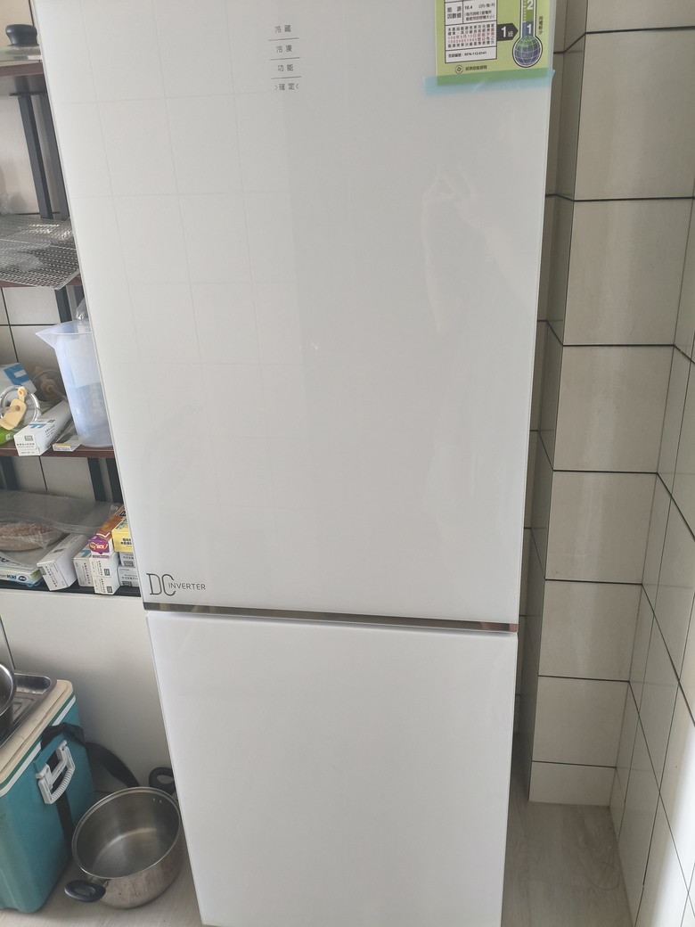 【開箱】告別爆滿舊冰箱! SANLUX台灣三洋325公升雙門變頻冰箱 SR-V350BF-D 使用心得