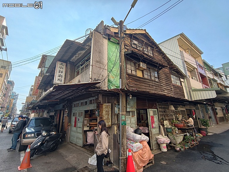 嘉義市立美術館、嘉義文化創意產業園區、嘉義城隍廟、嘉義市郵便局、文化路夜市，外掛美味可口的林聰明沙鍋魚頭、還有繁花似錦的臺南白河蓮花公園 — 2026 端午連假次日遊