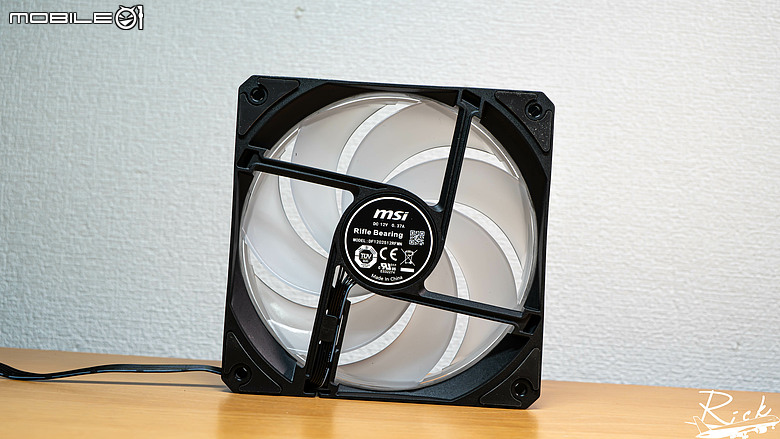 點我看大圖 【開箱】新代水泵與風扇結構 | MSI MPG CORELIQUID P22 360