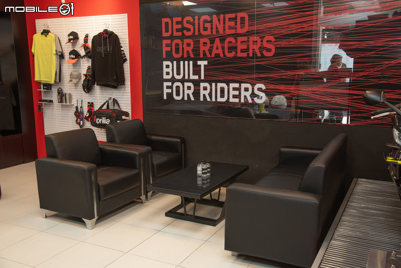 點我看大圖 高屏車友賞車新據點!Aprilia、MOTO GUZZI進駐高雄!小米二輪升格3S通路,服務再升級