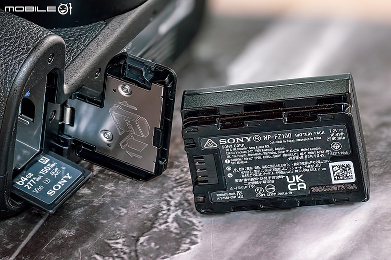 Sony Cyber-shot DSC-RX10M5 評測報告|注入 α 靈魂、一機走天下的長焦怪獸!