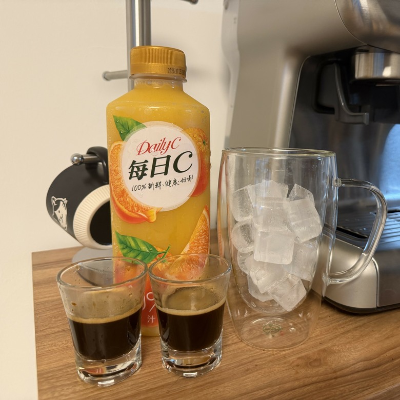 點我看大圖 家裡多了咖啡機,就變老婆的咖啡工(內有特調/跪求飲譜)