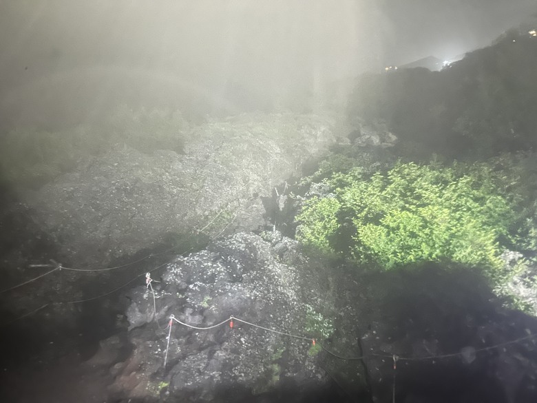 擱一擺雨中完登日本之顛-富士山