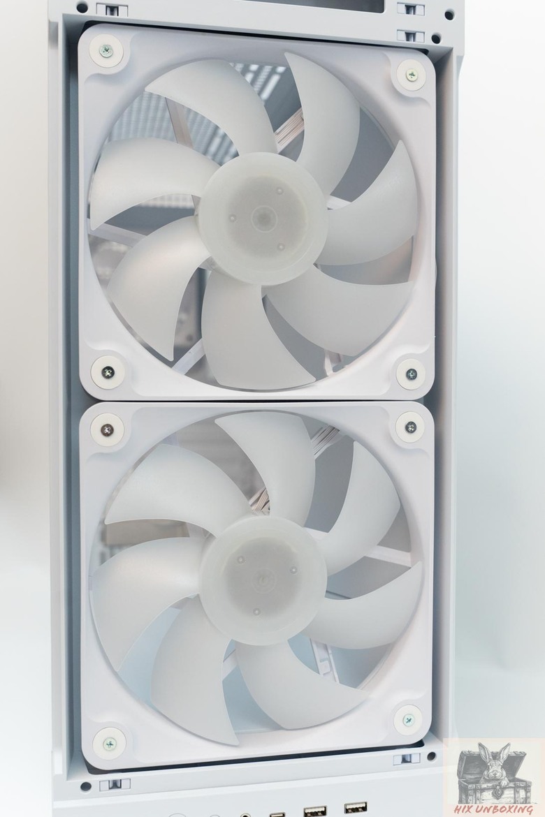 冷冽的雙颶風 COUGAR MX600 MAX機殼
