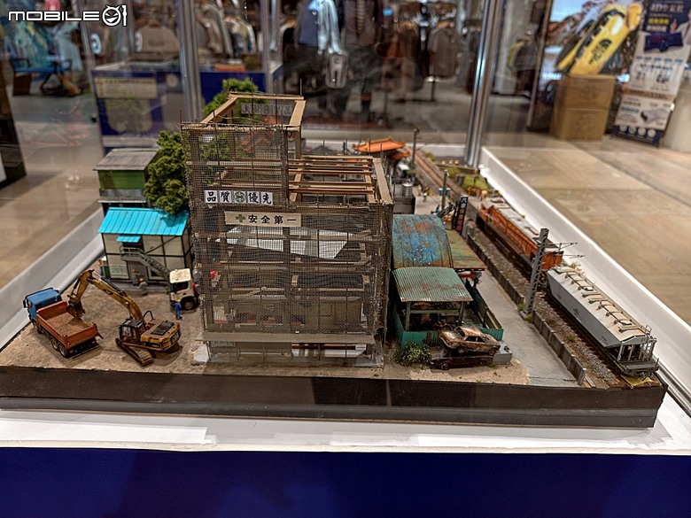 2026年懷舊鐵道場景模型展 in SOGO天母店，附掛吃吃喝喝之 魚君 さかなくん 天母SOGO店之週三鮭魚迴游日半價活動