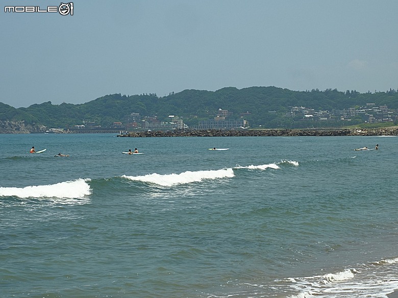 沙灘皮克敏探索之新北市篇 — 萬里海水浴場、金山中角、貢寮福隆海水浴場、石門白沙灣、三芝淺水灣、淡水沙崙、淡江大橋,還有Bossa Nova巴莎諾瓦海景餐廳與依海廚房之吃吃喝喝