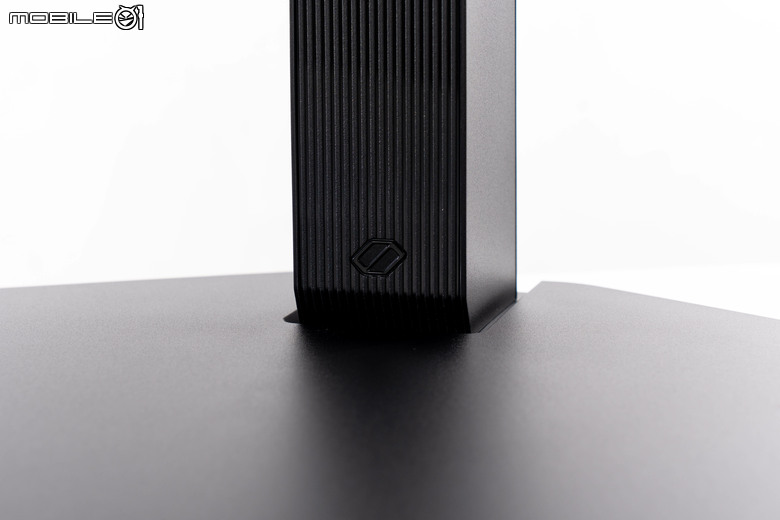 三星 Odyssey G8 G80HS 6K 電競螢幕開箱體驗 超高解析度／高更新率設定帶來至高遊戲體驗