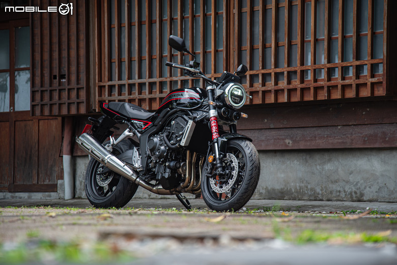 2026 Honda CB1000試駕｜少年老成，新車仍有老情懷