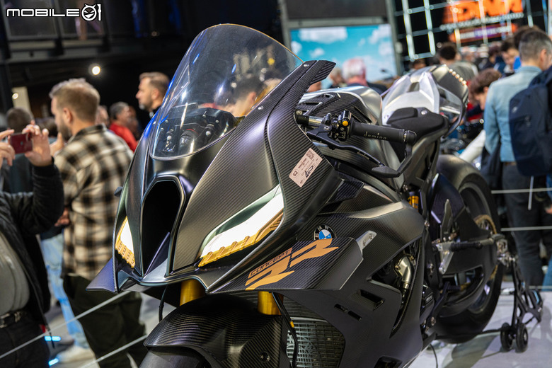 點我看大圖 BMW S1000RR大改款測試車首度曝光,承襲Concept RR基因,這也太清楚了吧!?
