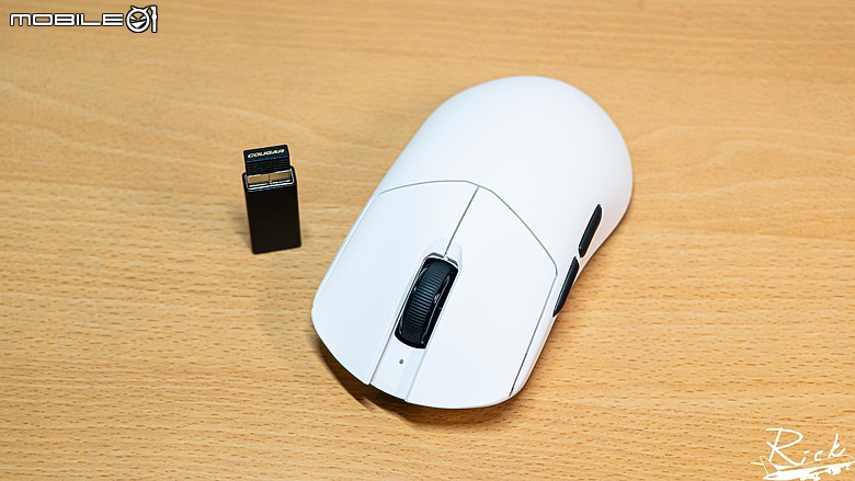 【開箱】平價8K三模輕量滑鼠 | COUGAR REVENGER PRO 8K