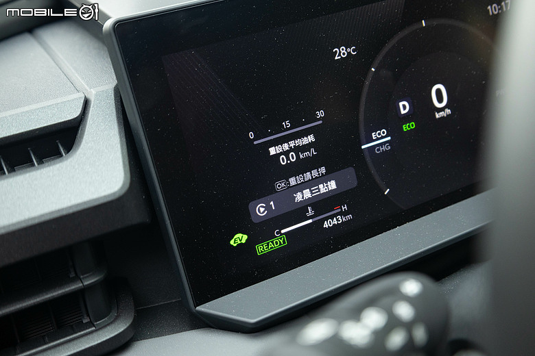 油電車的日韓對決|Toyota RAV4、Kia Sportage 雙車評測以及百公里油耗測試!