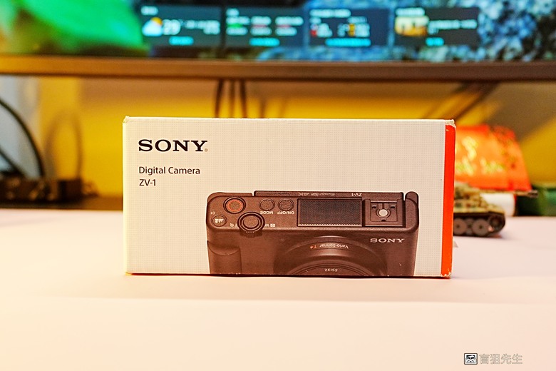 【盲狙先生傳124】SONY ZV-1 & ZV-1M2 | ❤️旅人的觀景小列車❤️ 輕巧方便的旅拍\生活紀錄vLog機，只能二選一你的決定?