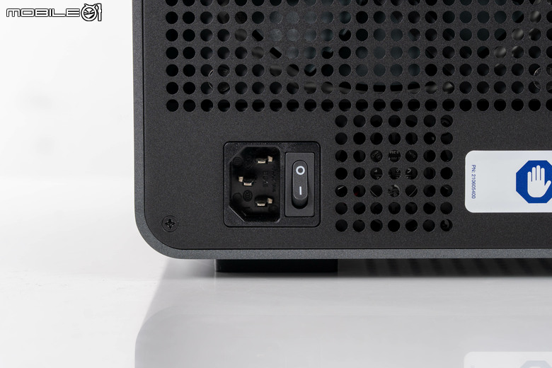 LaCie 8big Pro5 Thunderbolt 5 外接硬碟陣列開箱體驗 兼具超大容量與高速傳輸的儲存選擇
