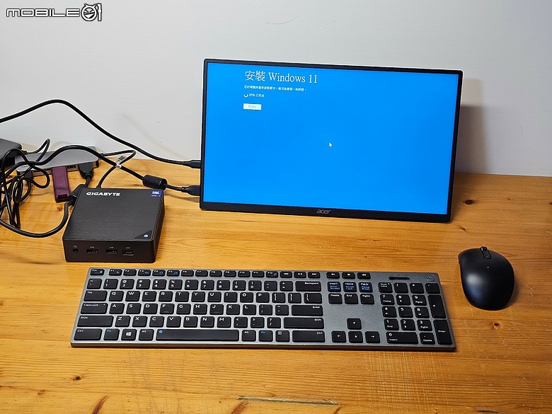 點我看大圖 GIGABYTE BRIX GB-BRU7-255H 迷你電腦開箱