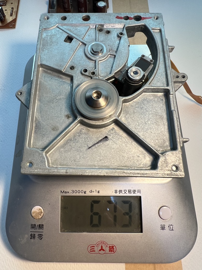 點我看大圖 Philips CD 304 MKII 維修記--YA! CD轉起來了, 但發生怪異現象