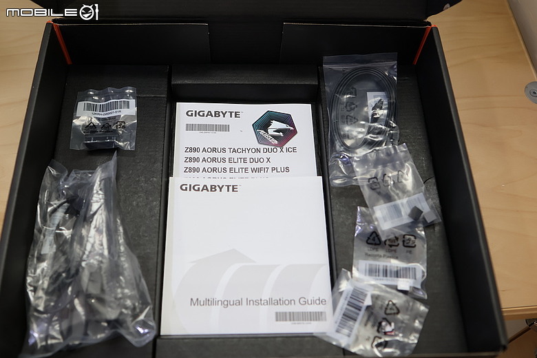 點我看大圖 PLUS 處理器新選擇,記憶體超頻更容易 Z890 AORUS ELITE DUO X