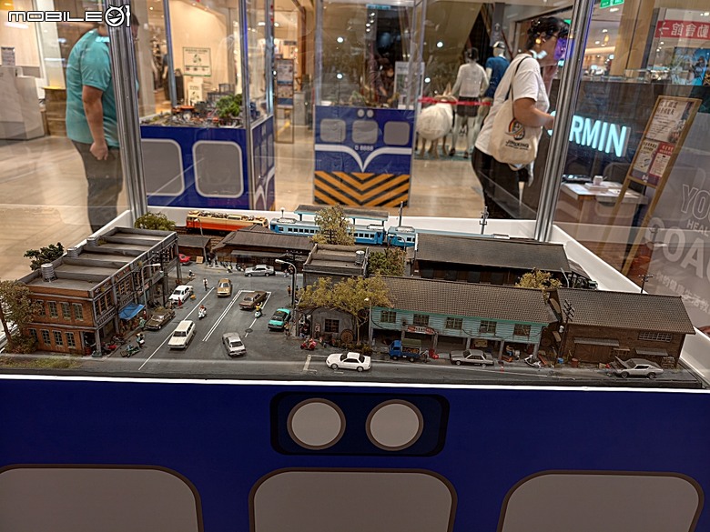 2026年懷舊鐵道場景模型展 in SOGO天母店，附掛吃吃喝喝之 魚君 さかなくん 天母SOGO店之週三鮭魚迴游日半價活動
