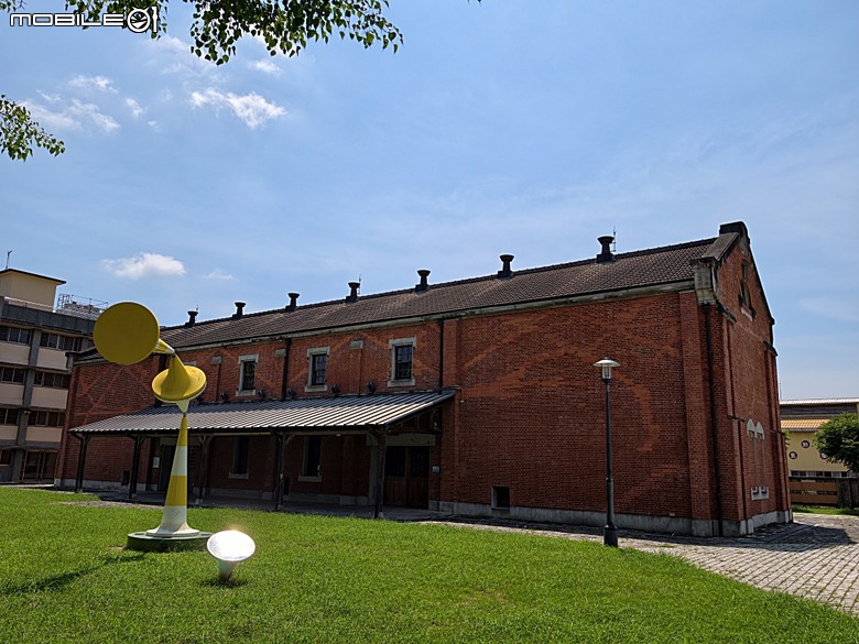 嘉義市立美術館、嘉義文化創意產業園區、嘉義城隍廟、嘉義市郵便局、文化路夜市，外掛美味可口的林聰明沙鍋魚頭、還有繁花似錦的臺南白河蓮花公園 — 2026 端午連假次日遊