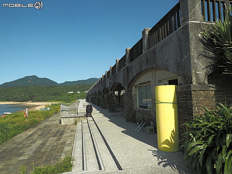 沙灘皮克敏探索之新北市篇 — 萬里海水浴場、金山中角、貢寮福隆海水浴場、石門白沙灣、三芝淺水灣、淡水沙崙、淡江大橋,還有Bossa Nova巴莎諾瓦海景餐廳與依海廚房之吃吃喝喝