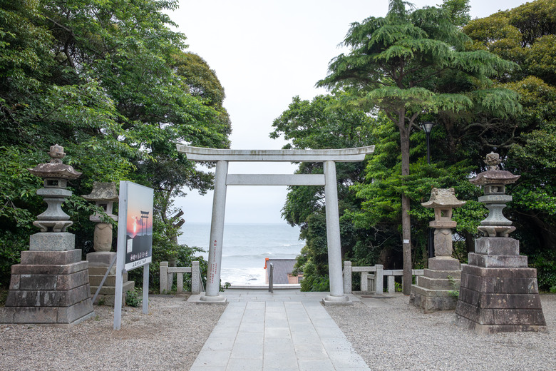 點我看大圖 ✈️ 趕在暑假人潮爆炸前,先衝一波日本上篇~海上鳥居絕景、現流海鮮隨意吃、森林系秘境參拜
