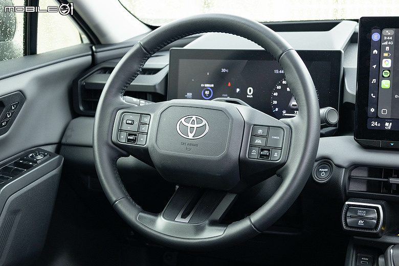 油電車的日韓對決|Toyota RAV4、Kia Sportage 雙車評測以及百公里油耗測試!