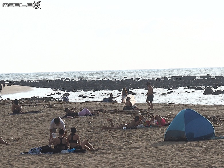 沙灘皮克敏探索之新北市篇 — 萬里海水浴場、金山中角、貢寮福隆海水浴場、石門白沙灣、三芝淺水灣、淡水沙崙、淡江大橋,還有Bossa Nova巴莎諾瓦海景餐廳與依海廚房之吃吃喝喝