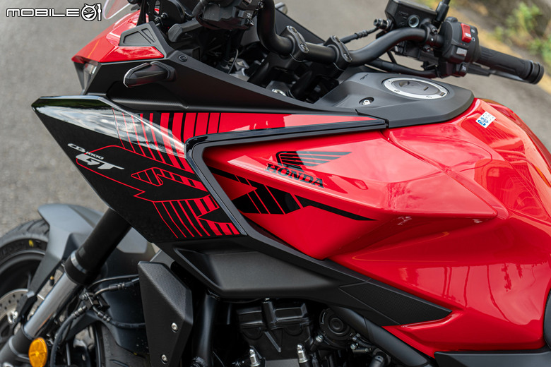 HONDA CB1000 GT 試駕｜不再做選擇，四缸、電懸、運動、舒適我全都要！