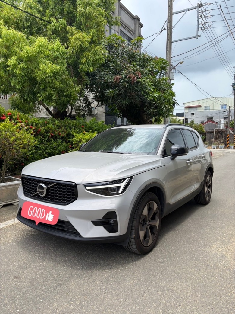 幫老公記錄他完成心願，給退休爸媽的 XC40小開箱