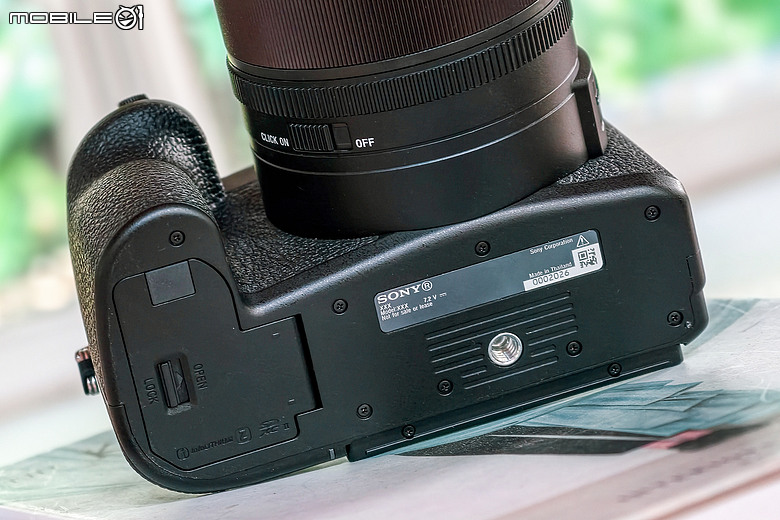Sony Cyber-shot DSC-RX10M5 評測報告|注入 α 靈魂、一機走天下的長焦怪獸!