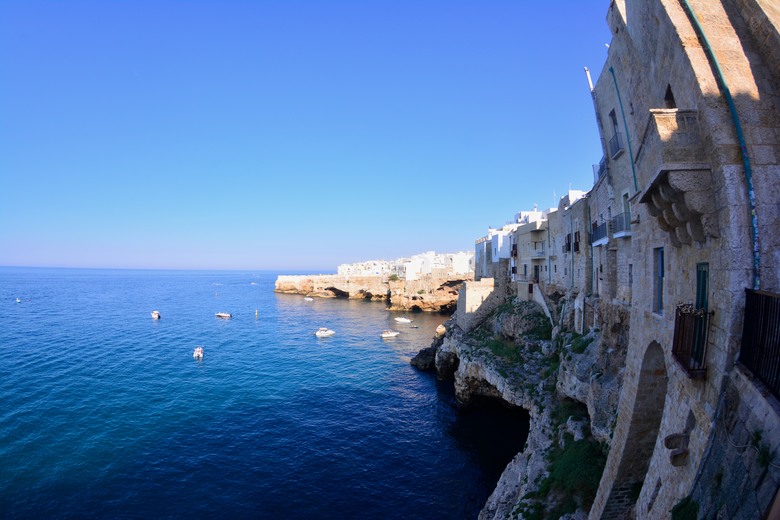 意大利🇮🇹南部之旅第二天 - Sassi di Matera 馬泰拉古城日出，Polignano a Mare濱海波利尼亞諾