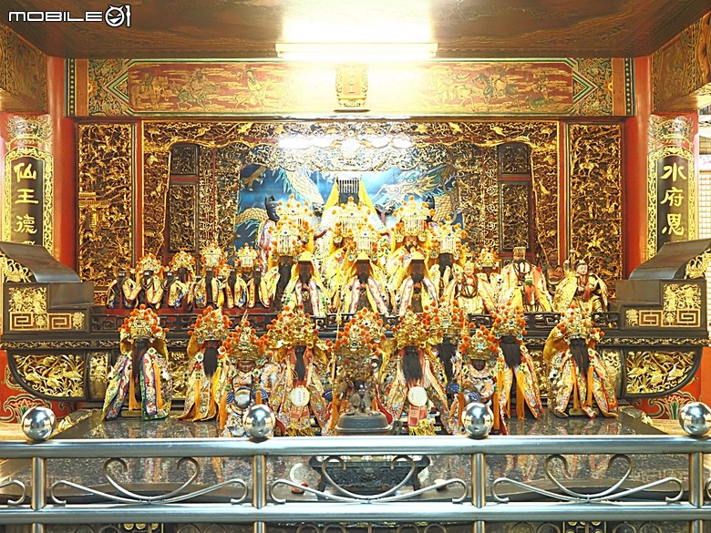 嘉義市立美術館、嘉義文化創意產業園區、嘉義城隍廟、嘉義市郵便局、文化路夜市，外掛美味可口的林聰明沙鍋魚頭、還有繁花似錦的臺南白河蓮花公園 — 2026 端午連假次日遊