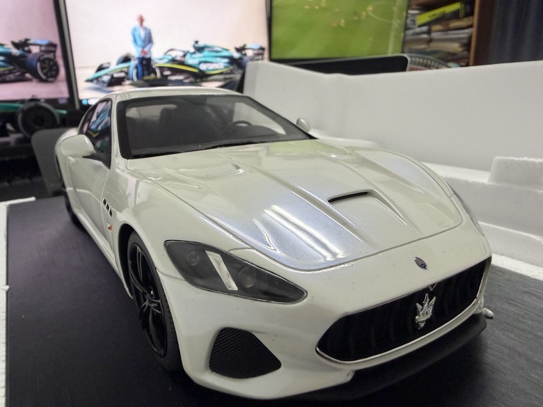 [開箱]1/18 Maserati GranTurismo