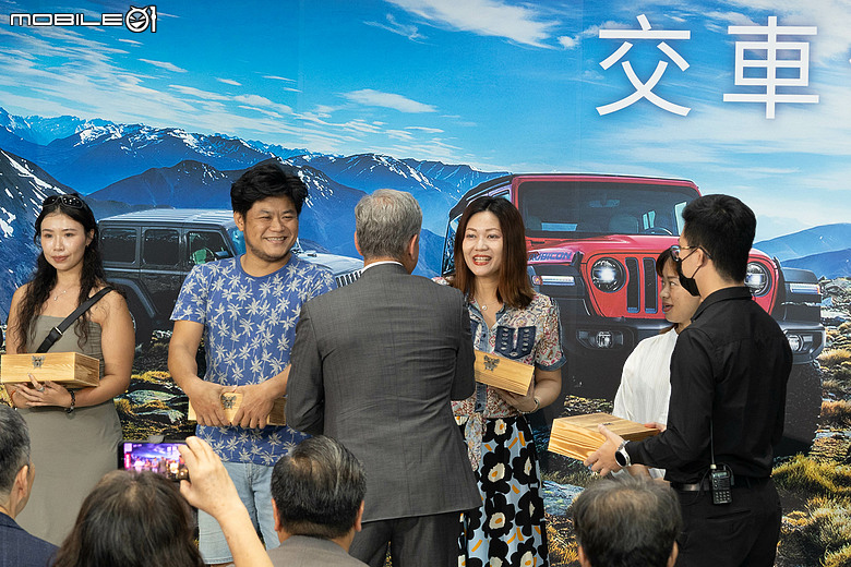 【採訪】接單累積超過400張，Jeep Wrangler首批車主正式交車！