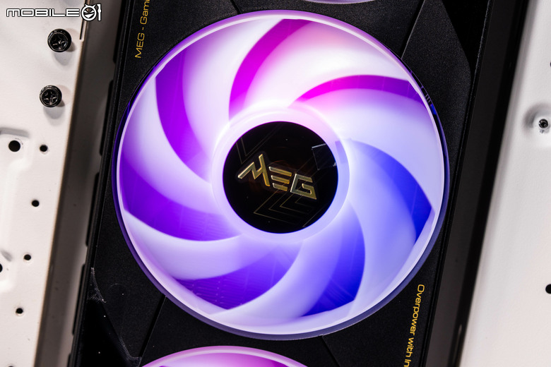 微星 MEG CORELIQUID E15 AIO 水冷散熱器開箱實測 在華麗身形內蘊涵高效散熱性能