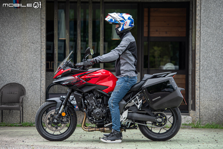 HONDA CB1000 GT 試駕｜不再做選擇，四缸、電懸、運動、舒適我全都要！