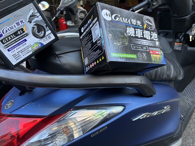 機車發不動,自己更換 GAMA翠光機車電池 GTX5L-BS AGM 經驗分享