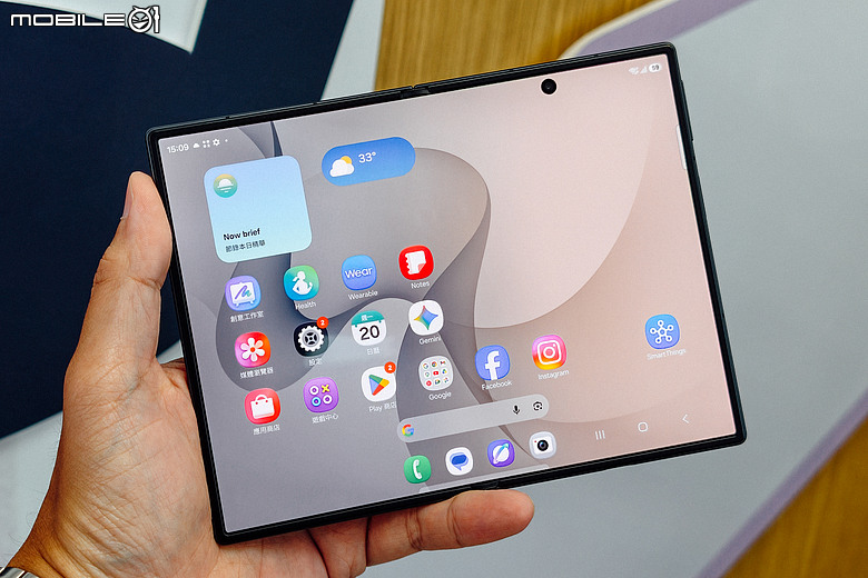 Samsung Galaxy Z Fold8「寬」摺疊領軍、Z Fold8 Ultra / Z Flip8 同步亮相!