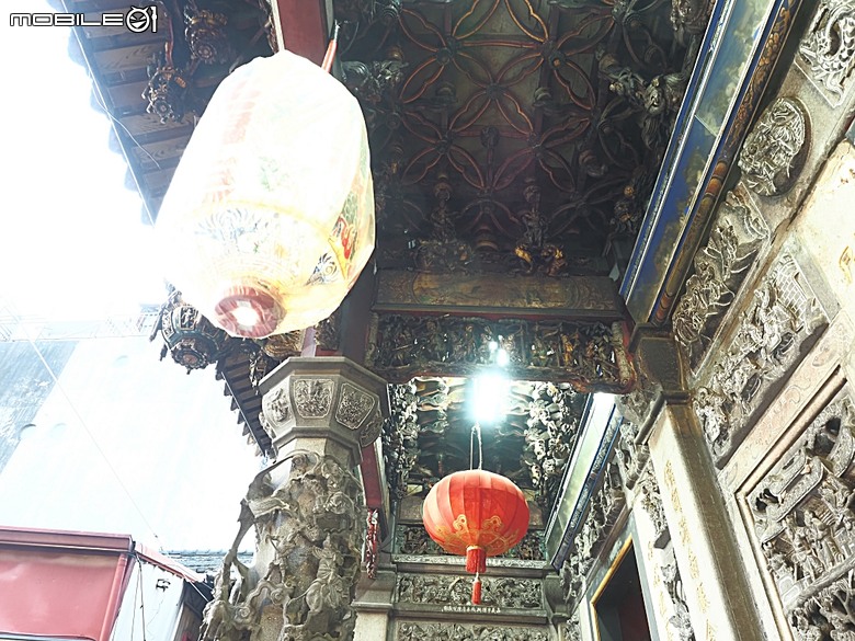 嘉義市立美術館、嘉義文化創意產業園區、嘉義城隍廟、嘉義市郵便局、文化路夜市，外掛美味可口的林聰明沙鍋魚頭、還有繁花似錦的臺南白河蓮花公園 — 2026 端午連假次日遊