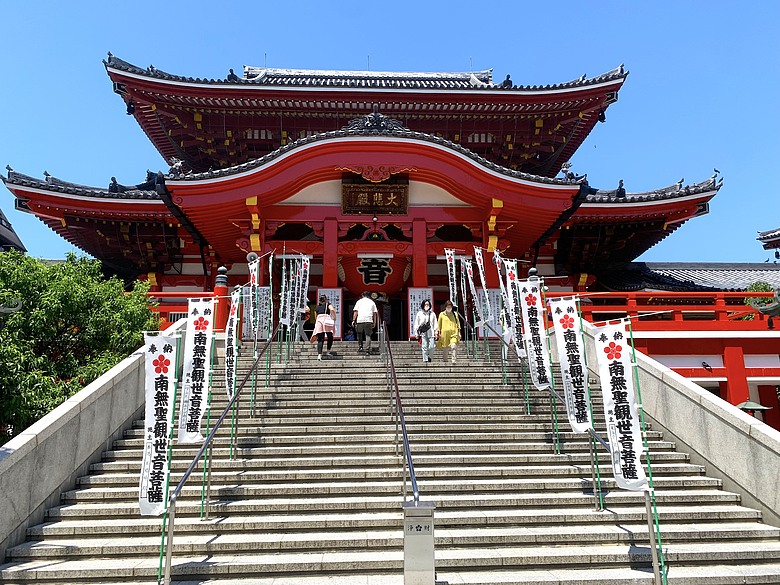 ＜日本＞2024～有個誤會但覺得照片很美的「名古屋一日遊」：東京外星人快閃店、大須觀音、名古屋城(？）、熱田神宮