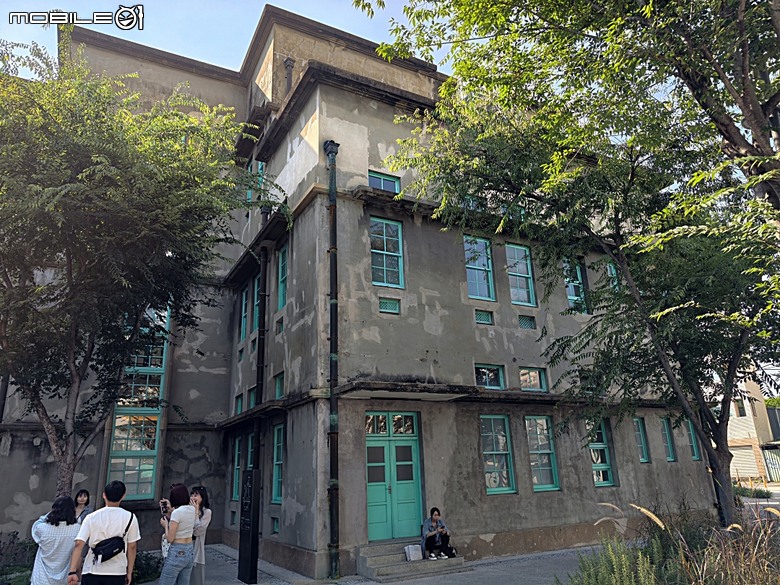 嘉義市立美術館、嘉義文化創意產業園區、嘉義城隍廟、嘉義市郵便局、文化路夜市，外掛美味可口的林聰明沙鍋魚頭、還有繁花似錦的臺南白河蓮花公園 — 2026 端午連假次日遊