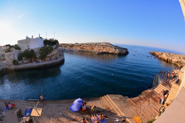 意大利🇮🇹南部之旅第二天 - Sassi di Matera 馬泰拉古城日出，Polignano a Mare濱海波利尼亞諾