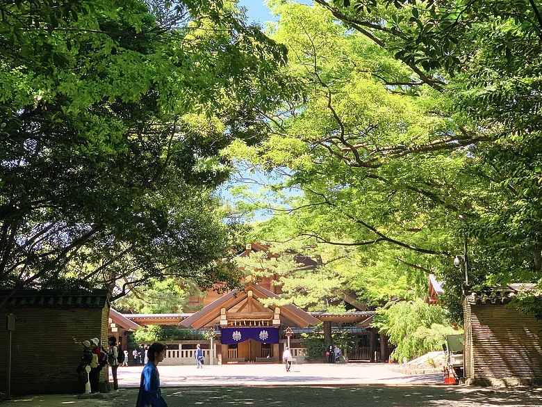 ＜日本＞2024～有個誤會但覺得照片很美的「名古屋一日遊」：東京外星人快閃店、大須觀音、名古屋城(？）、熱田神宮