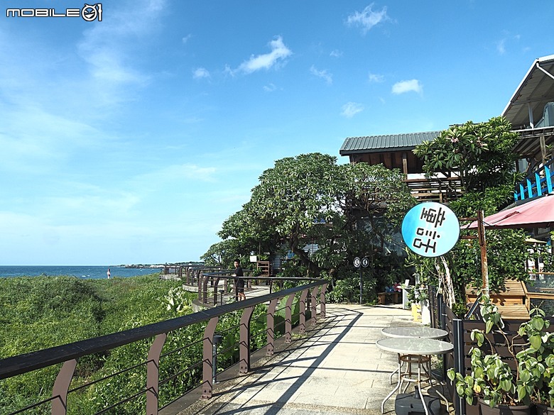 沙灘皮克敏探索之新北市篇 — 萬里海水浴場、金山中角、貢寮福隆海水浴場、石門白沙灣、三芝淺水灣、淡水沙崙、淡江大橋,還有Bossa Nova巴莎諾瓦海景餐廳與依海廚房之吃吃喝喝