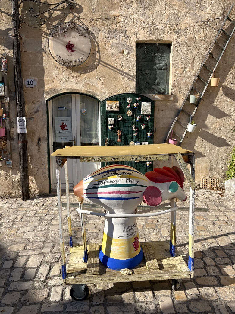 點我看大圖 意大利🇮🇹Bari巴里港之旅第一天,到達Matera馬泰拉古城
