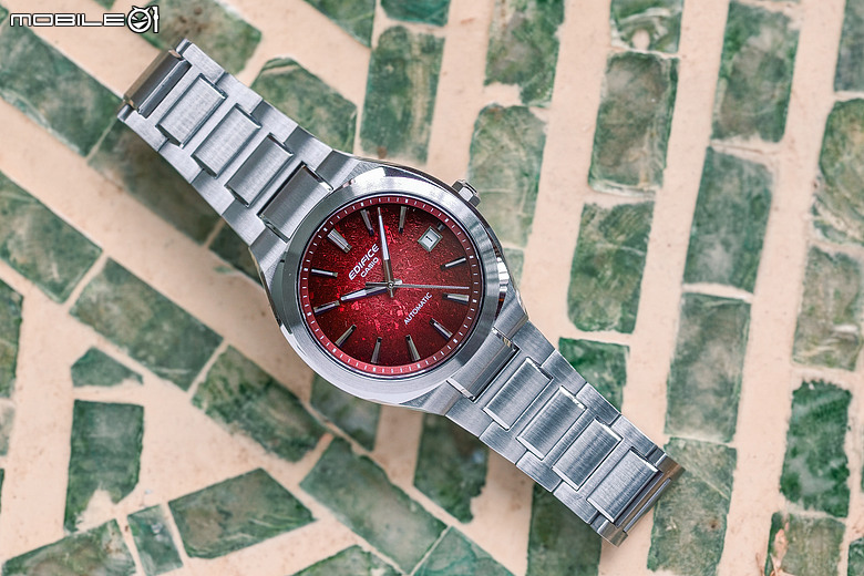 CASIO EDIFICE EFK-200 & EFK-110 體驗報告｜日製自動機芯配藍寶石水晶、這波升級太有感！
