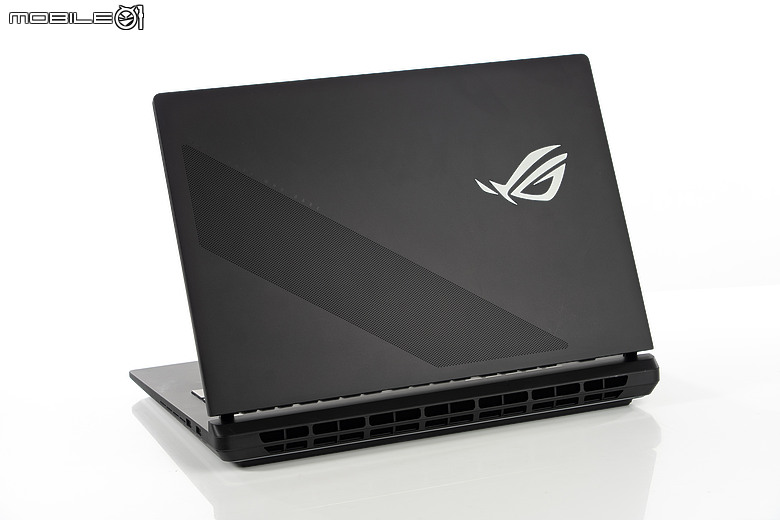 ROG Strix SCAR 18 (2026) G835｜升級 4K 240Hz 面板、全規格攻頂，再創電競機皇新標竿！