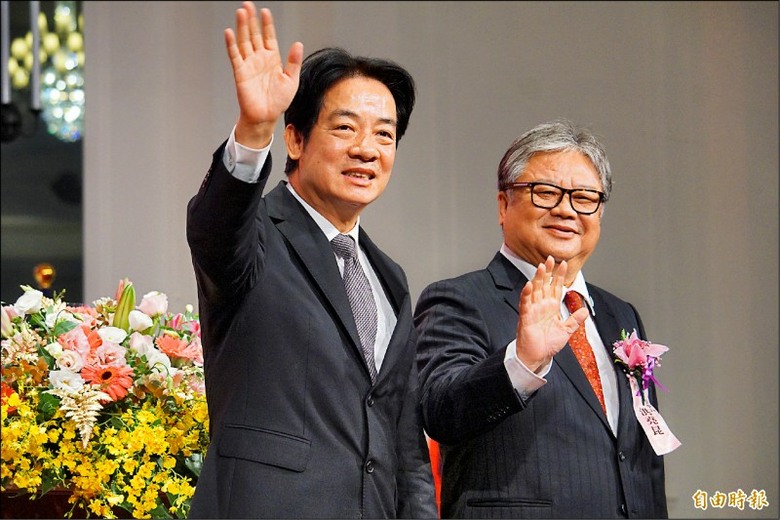 哇咧!!! 原來毒油的門神是....冤枉小卓子