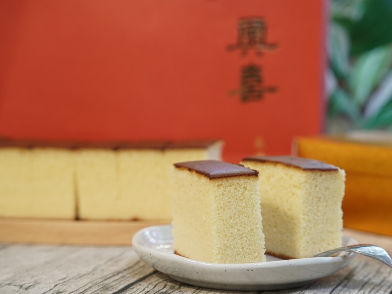 【心得】台中長崎蛋糕推薦|停車不用繞、買得從容、奧喜燒意外成全家新歡