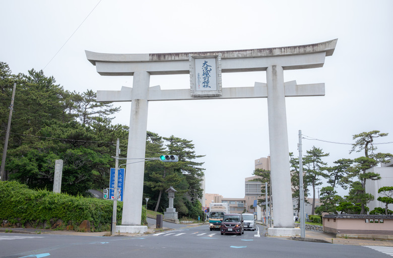 點我看大圖 ✈️ 趕在暑假人潮爆炸前,先衝一波日本上篇~海上鳥居絕景、現流海鮮隨意吃、森林系秘境參拜